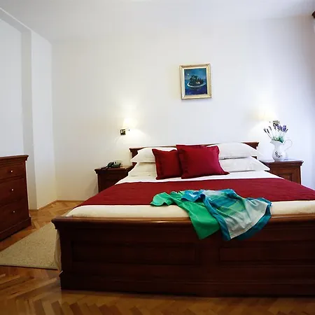 Twin 3219f Guest house Tisno