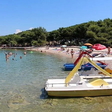 Twin 3219f Guest house Tisno