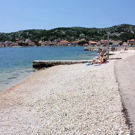 Twin 3219f Guest house Tisno