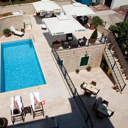 Twin 3219f Guest house 4*